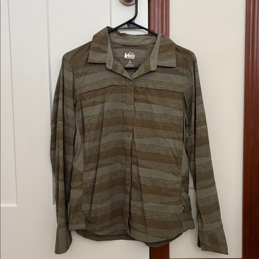 REI Womens Sahara Hiking Button Up Long Sleeve Shirt Small